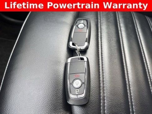 Used 2024 Ford Edge SEL AWD/4WD image 8