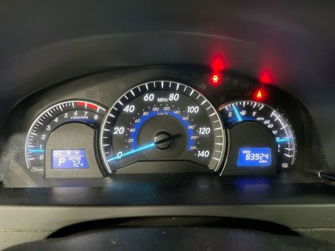 Used 2012 Toyota Camry XLE FWD image 12