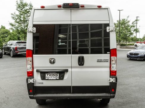 Used 2023 RAM ProMaster 2500 FWD image 31