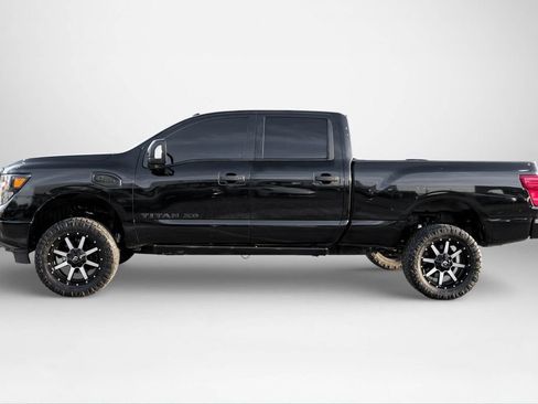 Used 2018 Nissan Titan SV w/ SV Convenience Package image 7