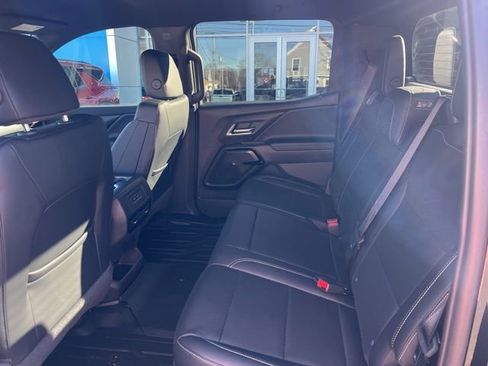 Used 2025 Chevrolet Silverado EV LT AWD/4WD image 26