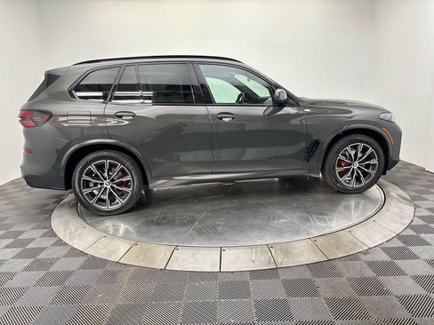 New 2026 BMW X5 xDrive40i w/ M Sport Package AWD/4WD image 17