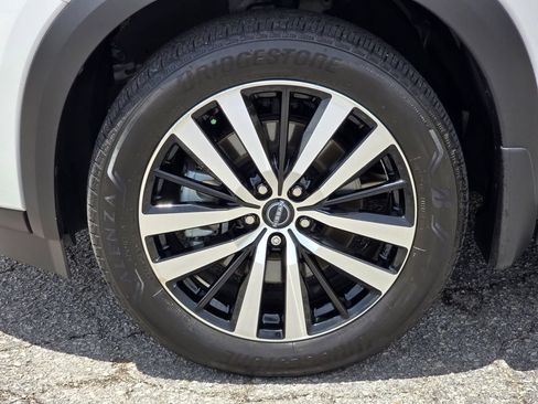 Used 2025 Nissan Pathfinder Platinum AWD/4WD image 26