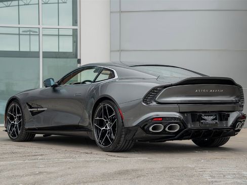 New 2025 Aston Martin Vanquish image 11