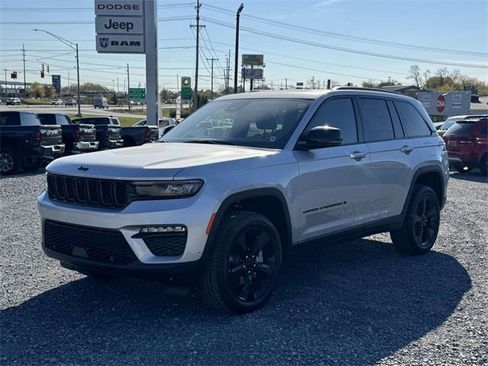 New 2025 Jeep Grand Cherokee Limited w/ Luxury Tech Group II image 22
