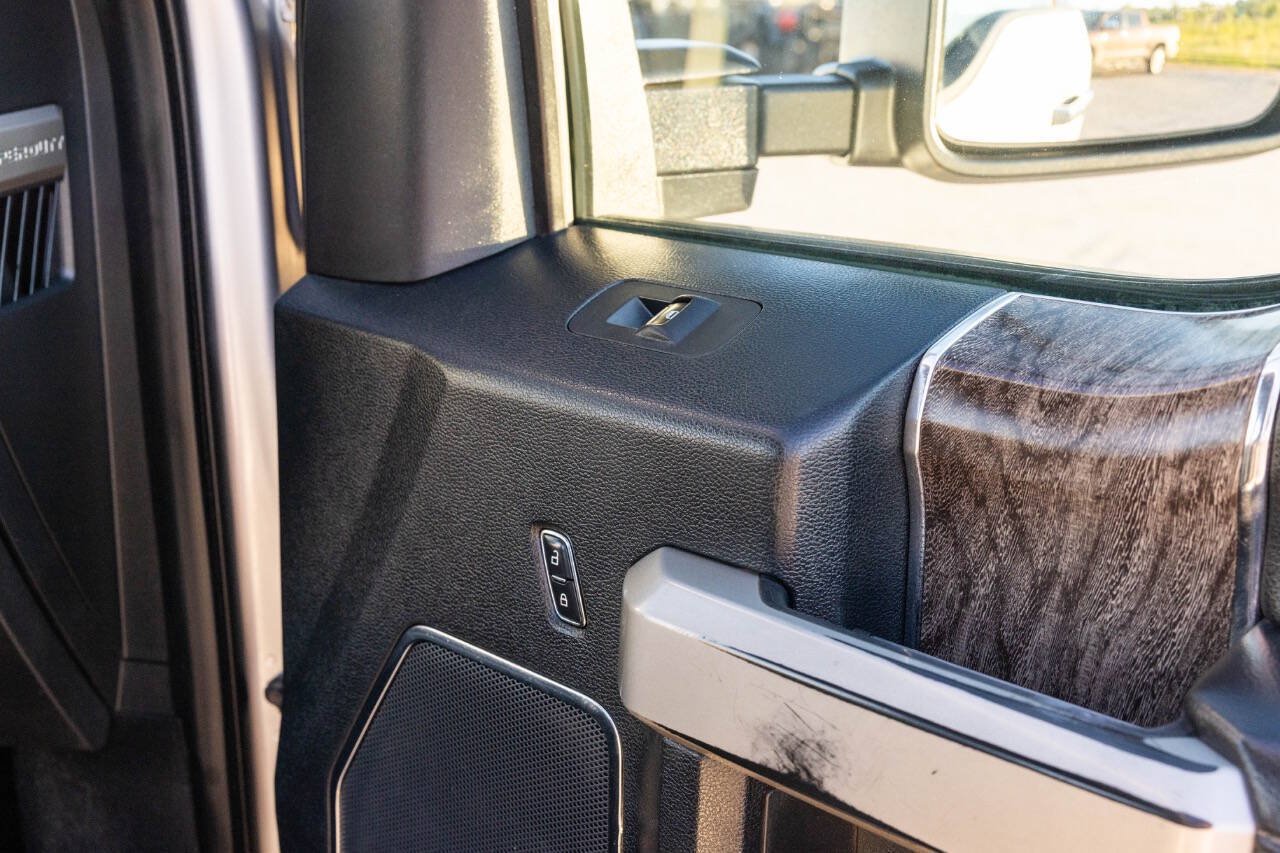 Used 2017 Ford F350 Lariat w/ Chrome Package AWD/4WD image 29