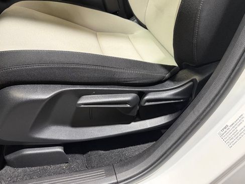 Used 2023 Honda CR-V LX image 12