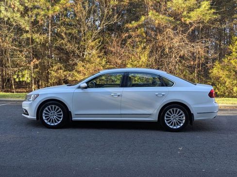 Used 2017 Volkswagen Passat 1.8T SE image 4