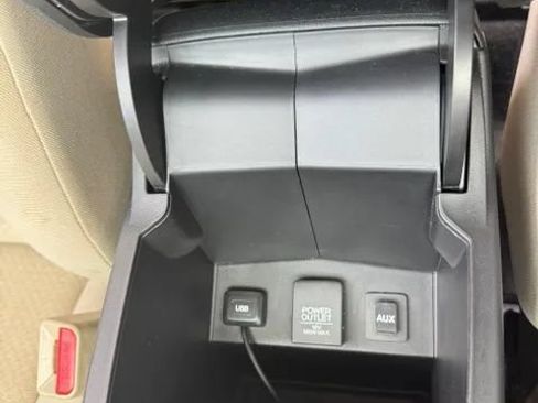 Used 2015 Honda CR-V LX image 18