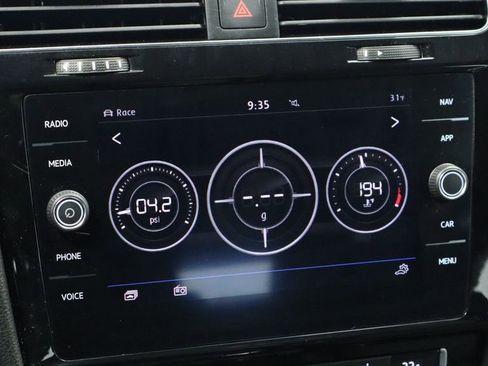 Used 2019 Volkswagen Golf R 4-Door image 32