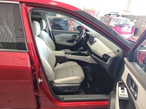 Used 2023 Nissan Rogue SL AWD/4WD image 25