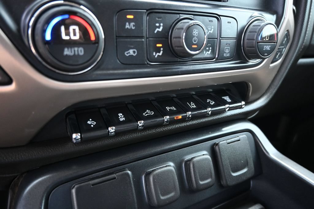 Used 2016 GMC Sierra 3500 Denali w/ Duramax Plus Package AWD/4WD image 23