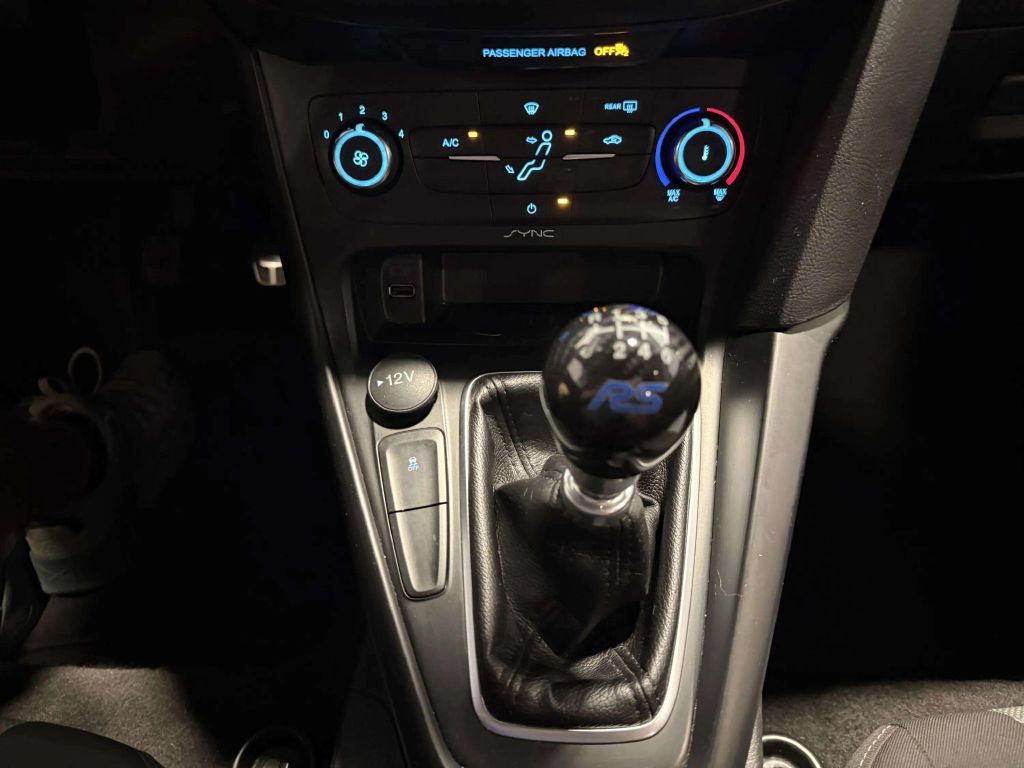 Used 2018 Ford Focus ST FWD image 32
