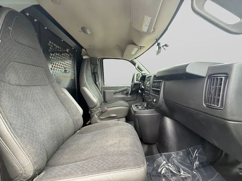 Used 2022 GMC Savana 2500 w/ Driver Convenience Package RWD image 37