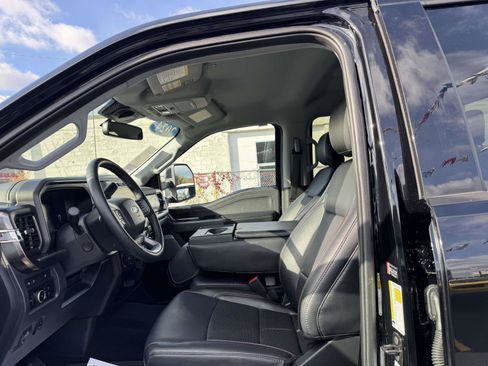 Used 2024 Ford F350 Lariat w/ Sport Appearance Package image 15