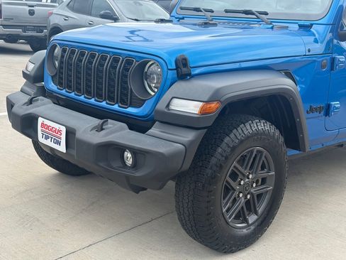 Used 2024 Jeep Wrangler Unlimited Sport AWD/4WD image 8