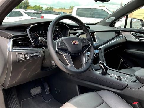 New 2025 Cadillac XT5 Premium Luxury w/ Technology Package AWD/4WD image 8
