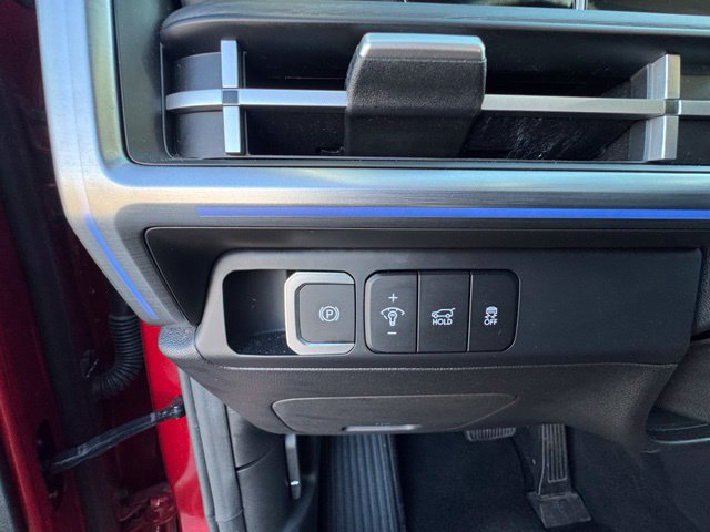 Used 2025 Hyundai Santa Fe Limited AWD/4WD image 16