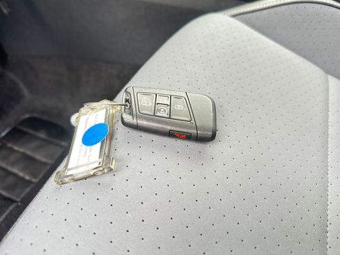 Used 2025 Volkswagen Jetta SE image 22