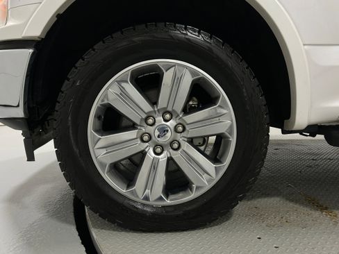 Used 2019 Ford F150 Lariat image 38