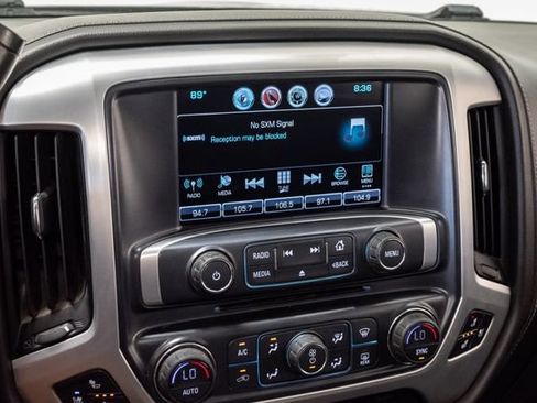 Used 2018 GMC Sierra 1500 SLT w/ SLT Premium Package AWD/4WD image 18