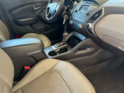 Used 2015 Hyundai Tucson GLS w/ Option Group 02 AWD/4WD image 16