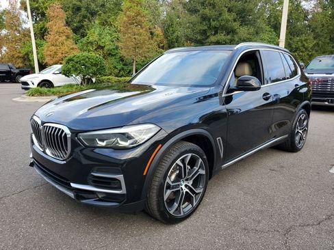 Used 2022 BMW X5 sDrive40i w/ Parking Assistance Package image 2