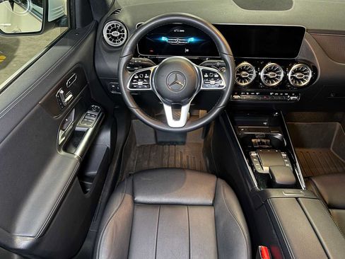 Certified 2021 Mercedes-Benz GLA 250 4MATIC image 44