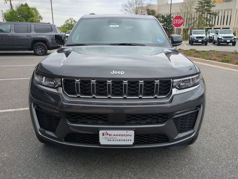 New 2026 Jeep Grand Cherokee L Limited AWD/4WD image 9