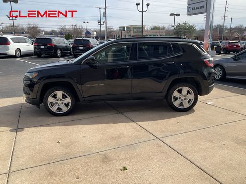 Used 2022 Jeep Compass Latitude w/ Convenience Group image 2