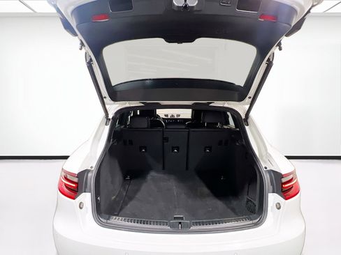 Used 2018 Porsche Macan image 21