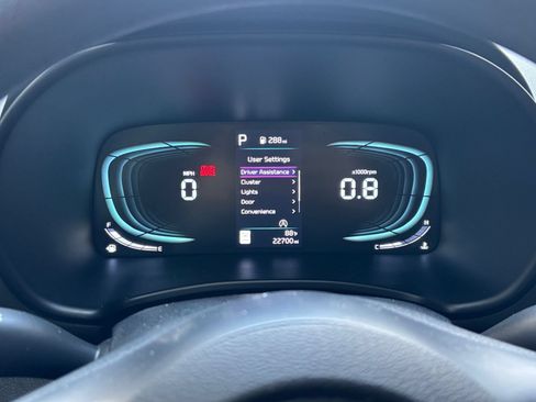 Used 2025 Kia Soul LX w/ LX Technology Package FWD image 37