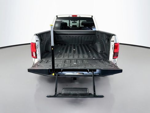 Used 2019 Ford F150 Lariat w/ Equipment Group 502A Luxury AWD/4WD image 29