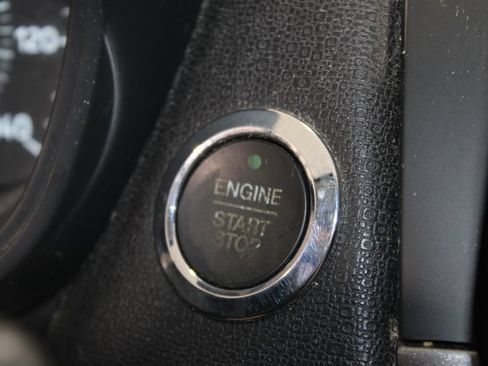 Used 2019 Ford EcoSport SE w/ SE Convenience Package FWD image 27