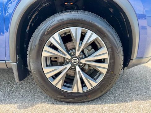 Used 2021 Nissan Rogue SV w/ Premium Package AWD/4WD image 32
