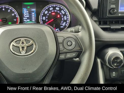 Used 2021 Toyota RAV4 XLE AWD/4WD image 27