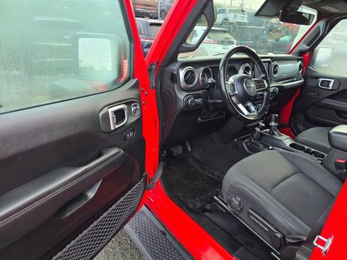 Used 2020 Jeep Gladiator Overland image 21