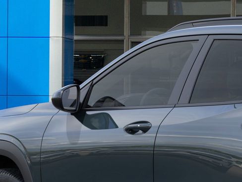 New 2026 Chevrolet Trax LT w/ Driver Confidence Package image 12