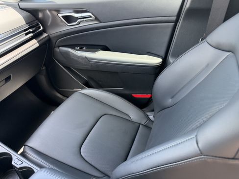 Certified 2023 Kia Sportage EX AWD/4WD image 14