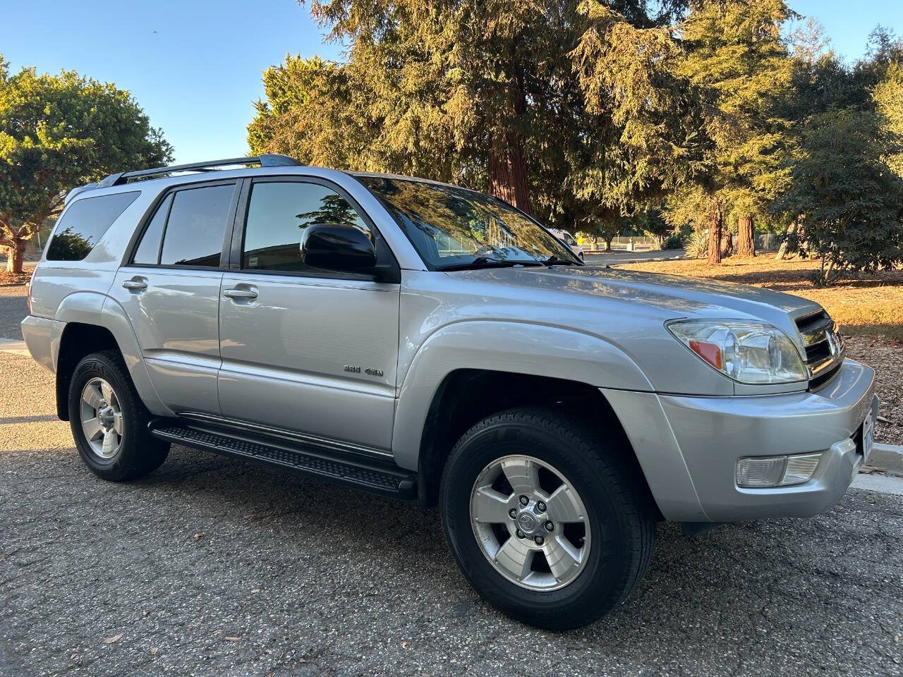 Used 2005 Toyota 4Runner SR5 AWD/4WD image 11