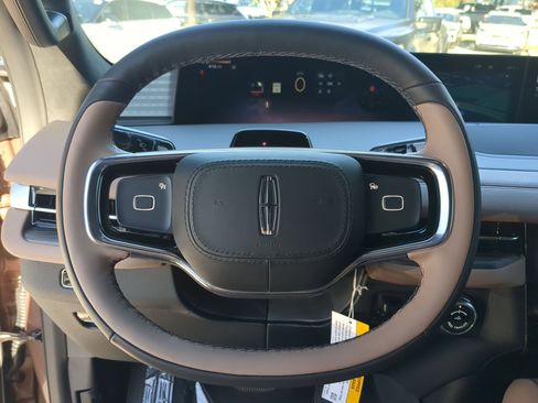 New 2025 Lincoln Navigator Black Label image 13