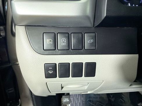 Used 2017 Toyota Highlander XLE image 14