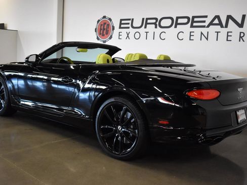 Used 2021 Bentley Continental GT image 14