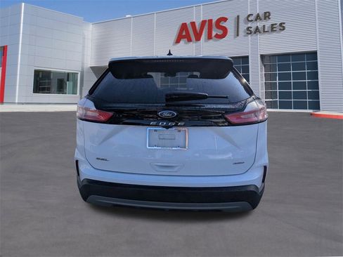 Used 2024 Ford Edge SEL image 7