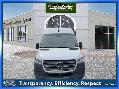 Used 2019 Mercedes-Benz Sprinter 144 image 1