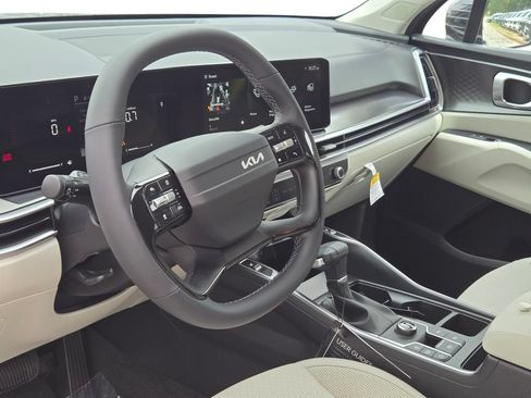 New 2026 Kia Sorento S FWD image 17