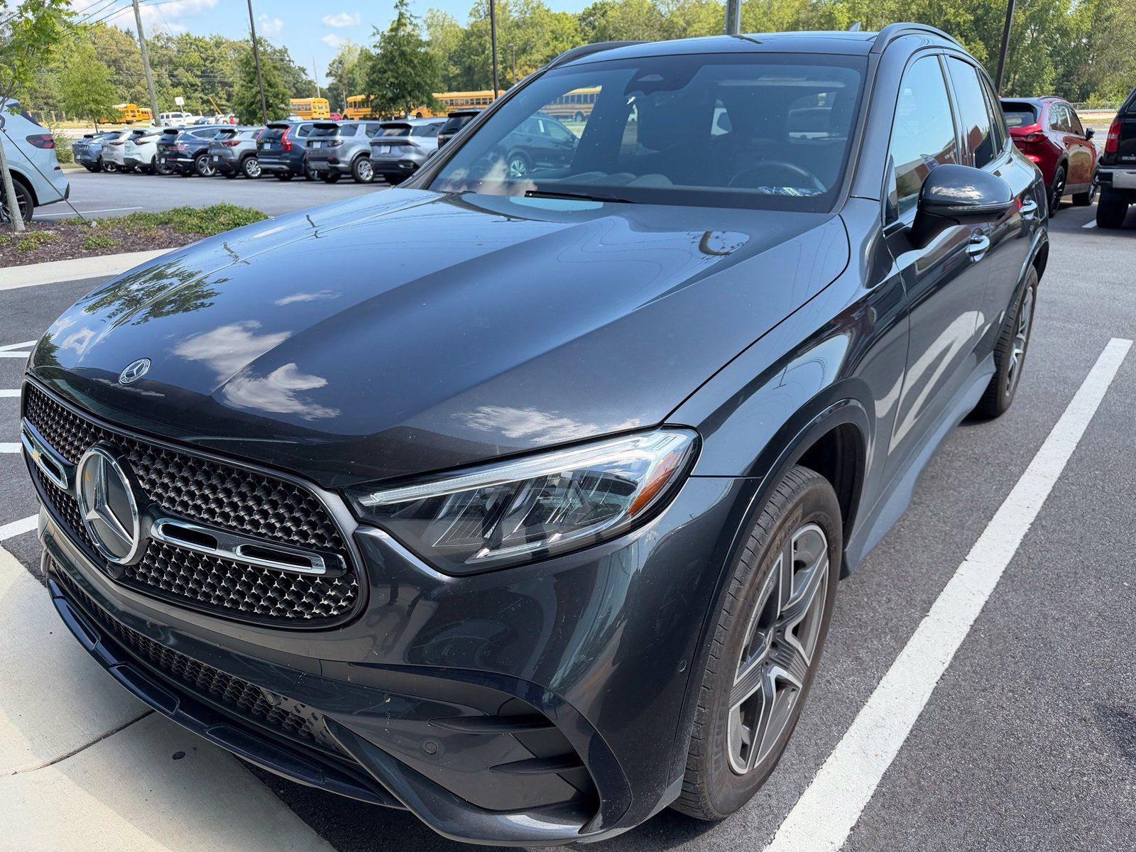 Used 2024 Mercedes-Benz GLC 300 4MATIC image 1