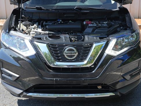 Used 2018 Nissan Rogue SV w/ Premium Package AWD/4WD image 7