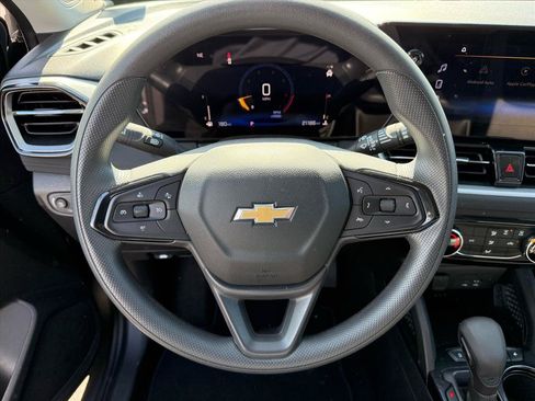 Used 2025 Chevrolet TrailBlazer LT FWD image 13