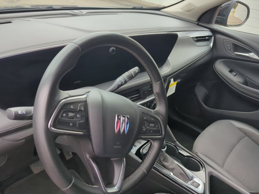 Used 2025 Buick Encore GX Preferred FWD image 8